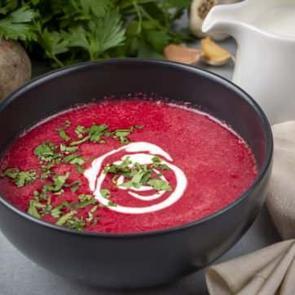 Sofranıza hem şifa hem renk katın: Kremalı pancar çorbası tarifi!