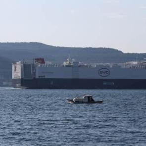 39 g&uuml;nl&uuml;k yolculuk sona erdi! 7 bin otomobille T&uuml;rkiye'ye geldi