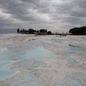 Fotoğraflarından daha güzel: Yüz binler akın ediyor