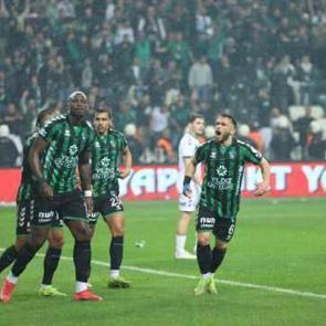 Marmara derbisi nefesleri kesti! S&uuml;per Lig yolunda m&uuml;thiş galibiyet