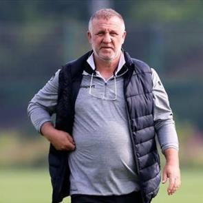 Mesut Bakkal, 1. Lig ekibinin başına ge&ccedil;ti