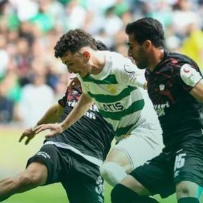 S&uuml;per Lig'in eski yıldızı coştu! Bursaspor şampiyonluğa bir adım daha yaklaştı