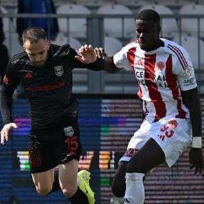 &Uuml;mraniyespor - Pendikspor ma&ccedil;ından gol sesi &ccedil;ıkmadı