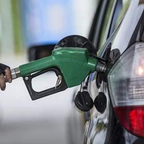 Benzin ve motorine indirim sonrası fiyat oyunu! Vatandaş isyan etti