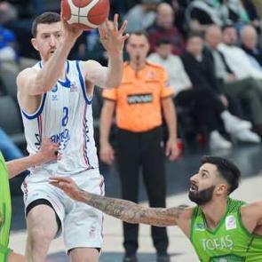Anadolu Efes 97 sayıyla kazandı!
