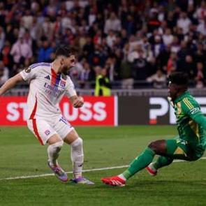 Andre Onana ma&ccedil;a damga vurdu! 90+5'teki inanılmaz hata İngilizleri &ccedil;ıldırttı
