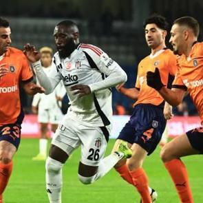 Beşiktaş'ta 7 futbolcu Başakşehir ma&ccedil;ında yok!