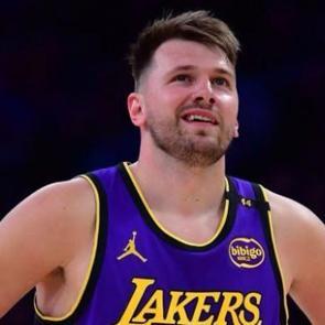 Luka Doncic'in 45 sayı attı! Lakers, Mavericks'e kabus oldu