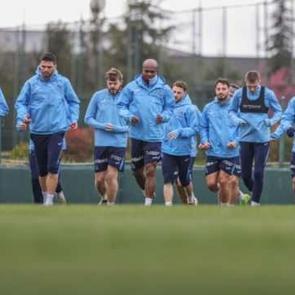 Trabzonspor Adana'da 4 eksikle 3 puan kovalayacak! 