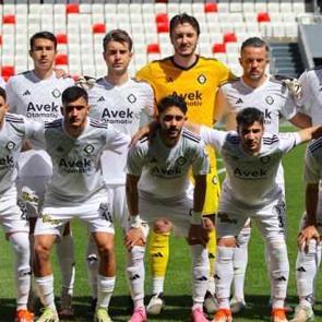 3 yıl &ouml;nce S&uuml;per Lig'deydiler: Kazanamayınca 3. Lig'e d&uuml;şt&uuml;ler