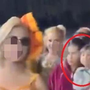 Eskişehir'de sokak düğününde sosyal medyayı ayağa kaldıran görüntü! Anne gözaltına alındı