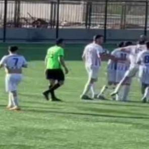 Hakeme 'dirsek' attı, ma&ccedil; tatil edildi: Isparta'da korku dolu anlar