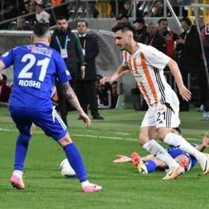 S&uuml;per Lig yolunda Erzurumspor'dan kritik galibiyet!