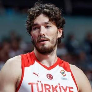 Resmen a&ccedil;ıklandı! Cedi Osman'dan 2 yıllık imza