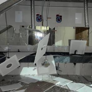 Aynalar kırıldı, ışıklar patladı: Rizespor'un 'mağlubiyet' hıncı