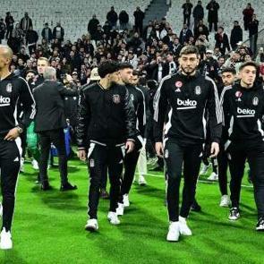 Sakatlanan yıldız geri d&ouml;nd&uuml;: Beşiktaş'ın kamp kadrosu a&ccedil;ıklandı