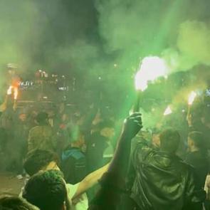 Yıllar sonra şampiyonluk geldi! Sokaklar bayram yerine d&ouml;nd&uuml;