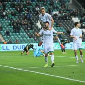 1. Lig'in şampiyonundan b&uuml;y&uuml;k s&uuml;rpriz! 4 golle mağlup oldu