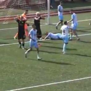 Kazanırsa şampiyon olacaktı! 90+11'de direğe takıldı