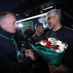 Şampiyon Kocaelispor'u protokol ve taraftar karşıladı