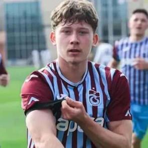 Trabzonspor'un gen&ccedil; yıldızından Fatih Tekke ve Montella'ya mesaj!