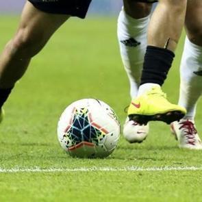 5 takım aynı g&uuml;n şampiyonluk ma&ccedil;ına &ccedil;ıkacak: 2. Lig'de kırılma anı