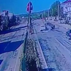 Adıyaman'da 2 otomobil böyle çarpıştı: 6 yaralı