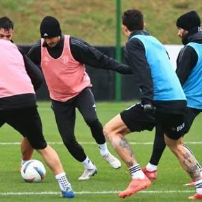 Beşiktaş, kondisyon ve taktik &ccedil;alıştı