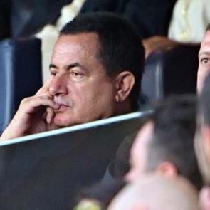 Beşiktaş'tan Acun Ilıcalı ve Mourinho'ya olay g&ouml;nderme! Beğeni yağmuru geldi