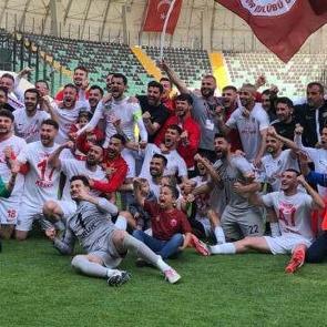 Bursa ekipleri başarıya doymuyor: Bu kez amat&ouml;r takımları şampiyon oldu