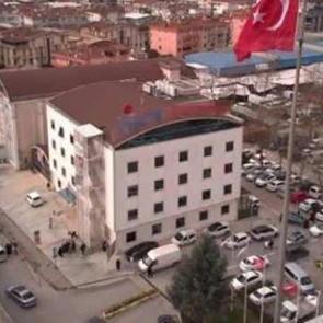 Perde betonları kesen &ouml;zel hastane m&uuml;h&uuml;rlendi