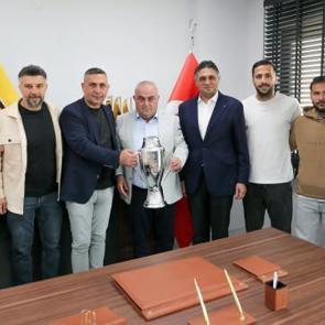 T&uuml;rk futbol tarihine ge&ccedil;ecek hikaye! Namağlup şampiyon oldular