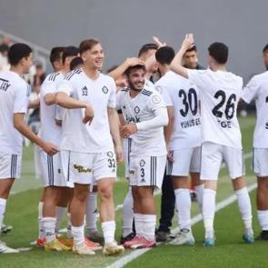 3. Lig'e d&uuml;şen S&uuml;per Lig efsanesinin stoperi boşa &ccedil;ıktı: Devler peşinde