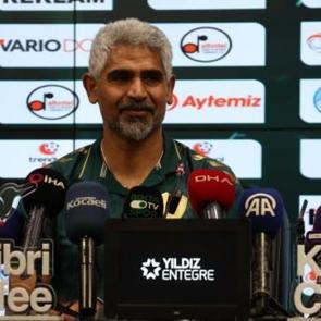 5 goll&uuml; ma&ccedil; sonrası flaş karar! S&uuml;per Lig'e &ccedil;ıkardı g&ouml;revini bıraktı