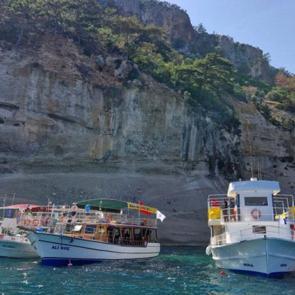 Denizin altında kalp şeklinde geçit! Sıra dışı bir deneyim
