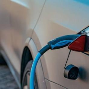 Elektrikli ve hibrit ara&ccedil;larda en &ccedil;ok arıza yapan 5 model! Bu ara&ccedil;lar yolda bırakır