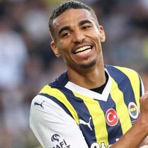 Fenerbah&ccedil;e, ayrılığı resmen duyurdu! Djiku Rusya'ya gitti