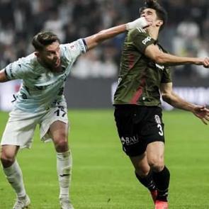 Sakatlıklar ma&ccedil;a damga vurdu! Yıldız ismin dişi fırladı