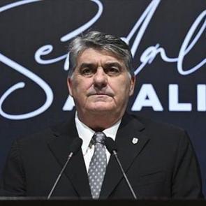 Serdal Adalı'dan taraftara transfer m&uuml;jdesi! İlk 11'e tartışmasız isimler...