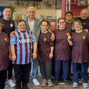 Barış Alper Yılmaz'dan down sendromlu bireylere destek