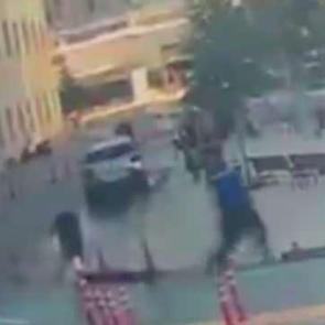 Beylikdüzü’nde hastane bahçesindeki silahlı saldırı kamerada