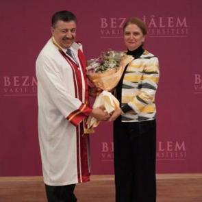 Bezmiâlem Vakıf Üniversitesi’nde rektörlük devir teslim töreni