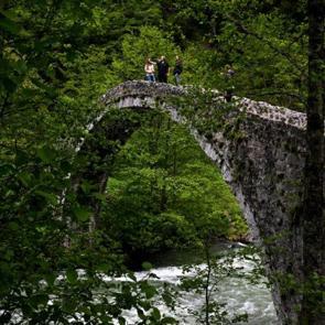 &Ccedil;ayın ve yağmurun başkenti: Ziyaret&ccedil;ilerini bekliyor!