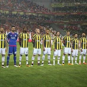 Fenerbah&ccedil;e'nin eski futbolcusu siyasete atılıyor