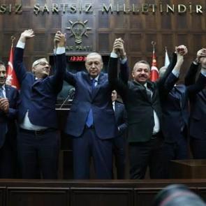 Konya Milletvekili ve 4 belediye başkanı partisinden istifa etti, AK Parti'ye katıldı
