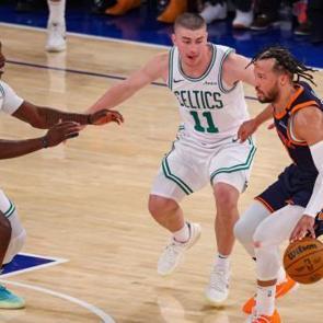 NBA play-off'larında Knicks, Celtics karşısında seriyi 3-1'e getirdi