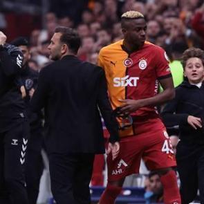 Okan Buruk'tan taraftara 'Osimhen' m&uuml;jdesi: Aylar sonra ilk kez konuştu