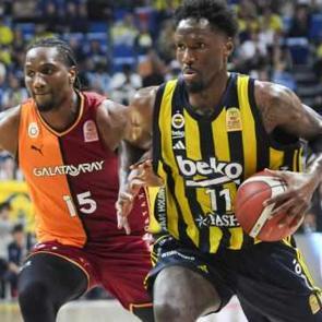 Pota derbisinde kazanan Fenerbah&ccedil;e! Galatasaray'ı farklı ge&ccedil;ti!