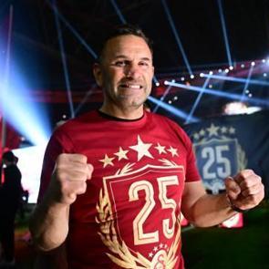 Evren G&ouml;z: Bir Mayıs akşamı: 5 yıldızlı Aslan