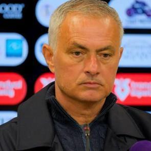 Fenerbah&ccedil;e d&uuml;nyaca &uuml;nl&uuml; yıldıza talip oldu: 'Mourinho &ccedil;ok istiyor'